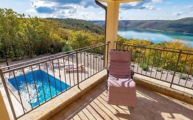 Villa Valente With Pool