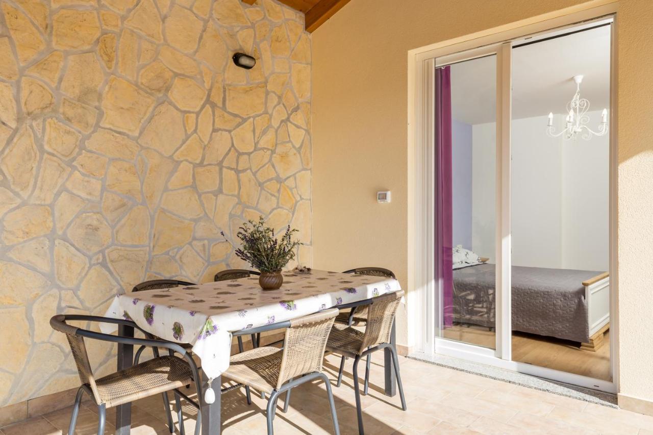 Villa Valente With Pool Labin  Exterior foto